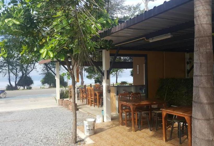 Bed and Breakfast Yellow House Rayong