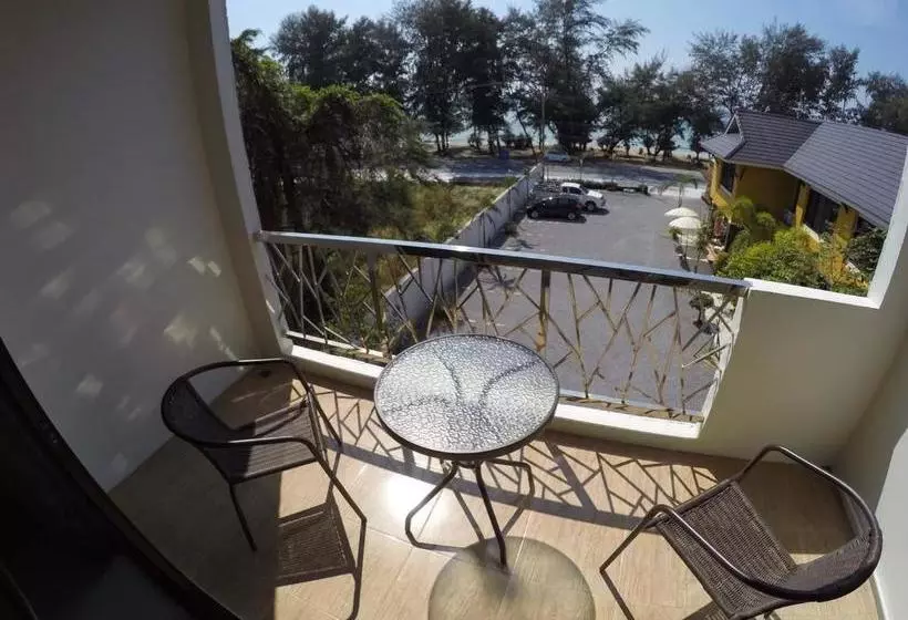 Aamiaismajoitus (B&B) Yellow House Rayong