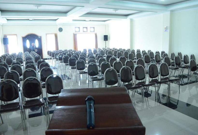 בית מלון כפרי Dena