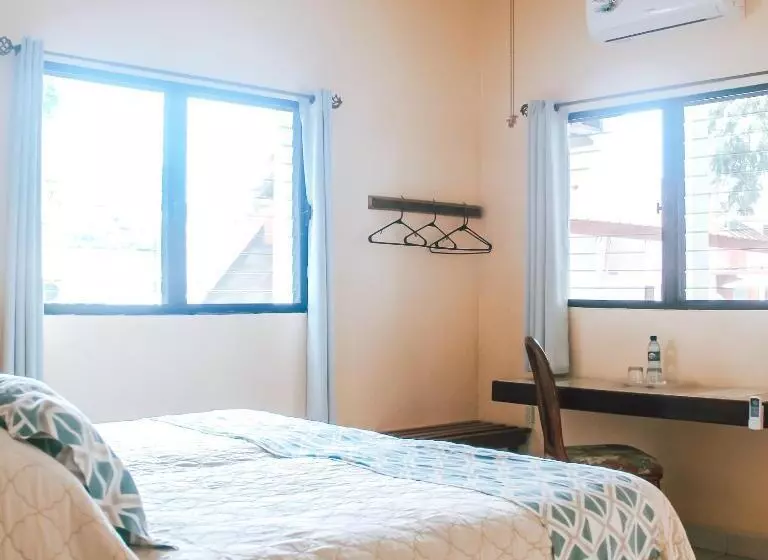 ホテル Drift Inn Cayo