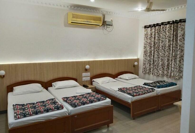 Hotel Nachiappa Palace