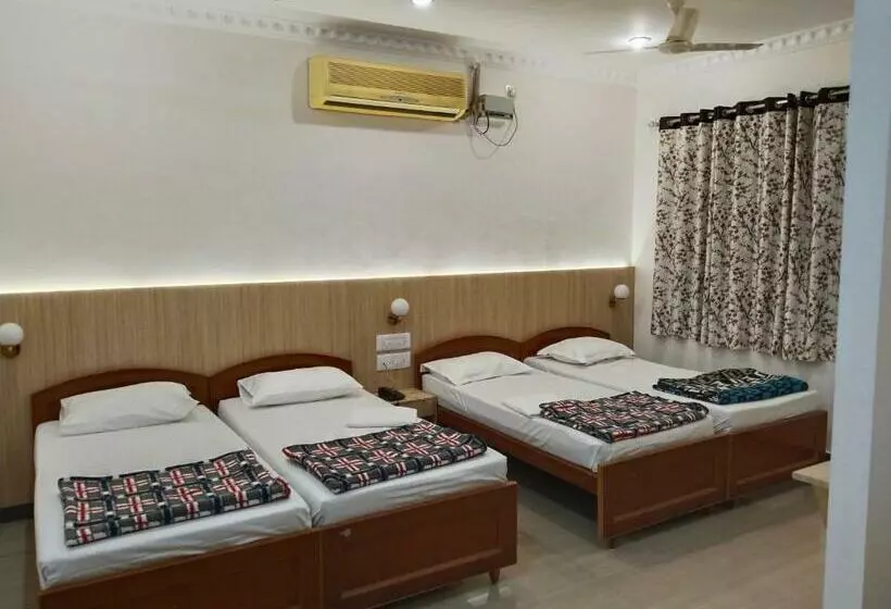 Hotelli Nachiappa Palace