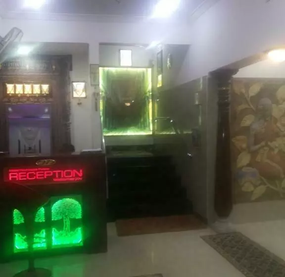 Hotelli Nachiappa Palace