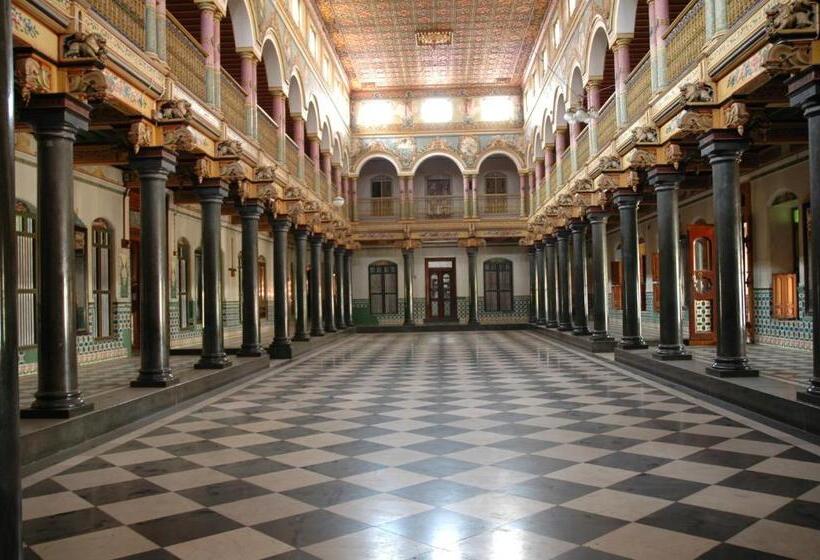 Hotel Nachiappa Palace