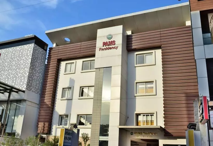 ホテル Pams Residency