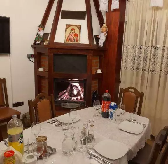 هتل Pensiunea Sanziene