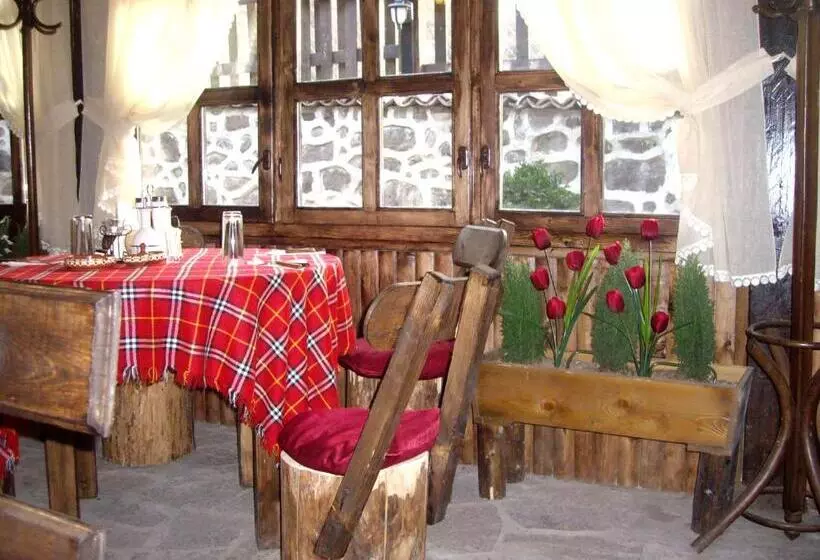 ホテル Popsokol House