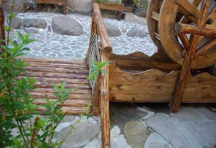 ホテル Popsokol House