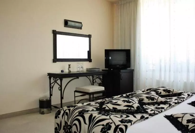 هتل Villa Verde