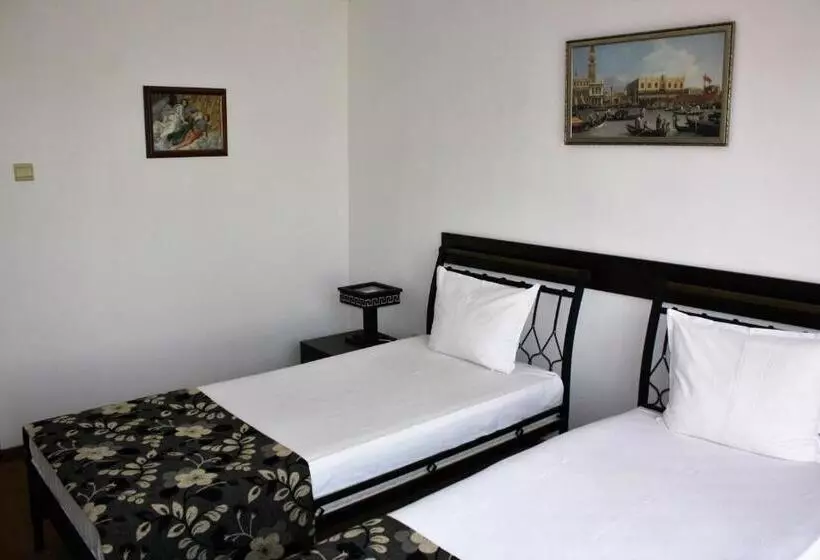 هتل Villa Verde