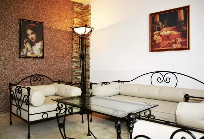 هتل Villa Verde