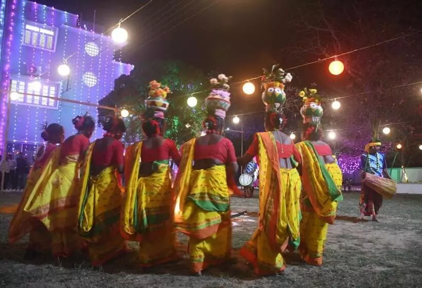 Jhargram Eshani Hotels And Guest House