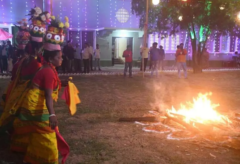 Jhargram Eshani Hotels And Guest House