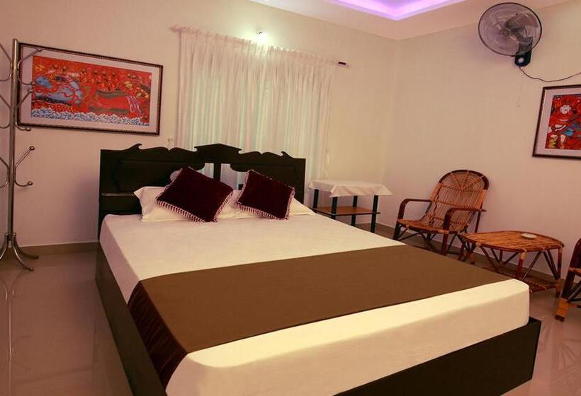 Munroe Island Lake Resort