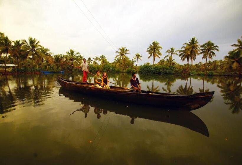 Munroe Island Lake Resort