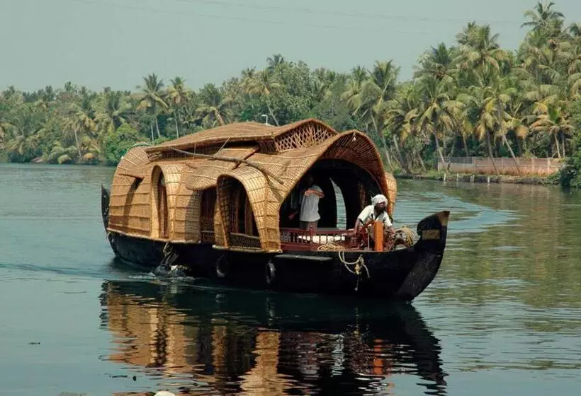 Munroe Island Lake Resort