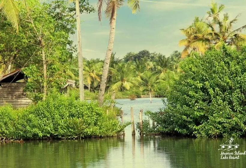 Munroe Island Lake Resort