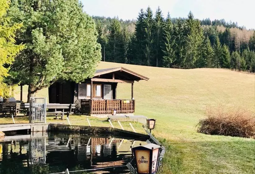 ペンション Forellenwirt Bacher