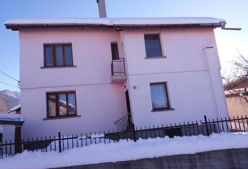 פנסיון Guest House Ahp