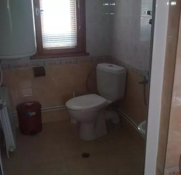 Majatalo Guest House Ahp