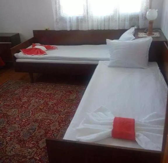 Majatalo Guest House Ahp