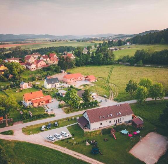 פנסיון Penzion Na Podlesí Ve Zlaté Koruně