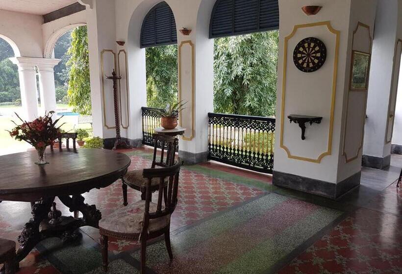 リゾートホテル Thengal Manor