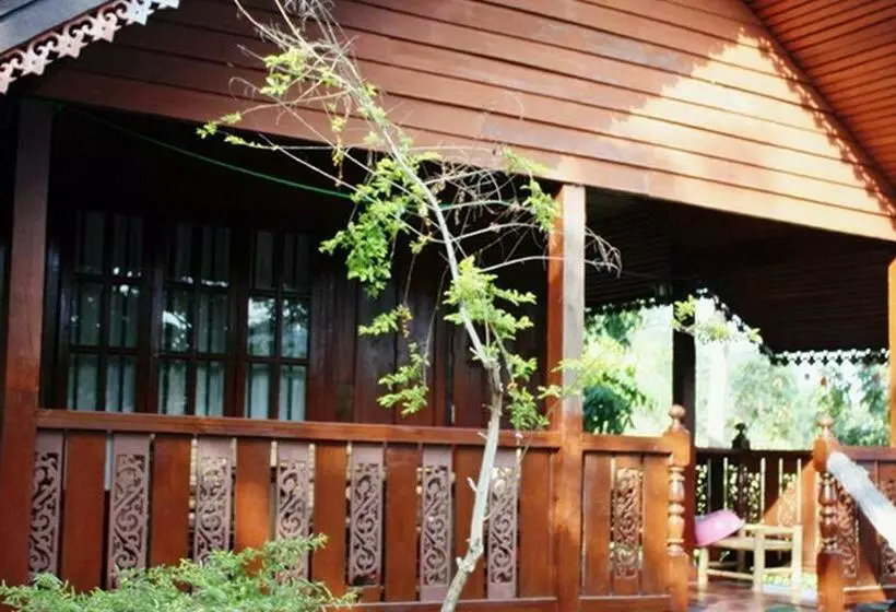 استراحتگاه Utopia House Phangan