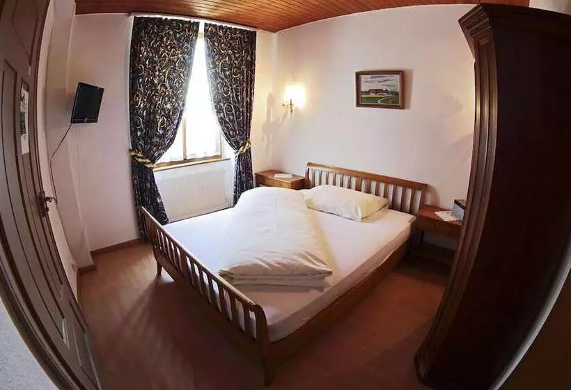 Retkeilymaja Gasthof National