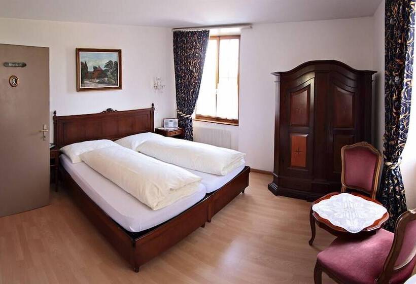 هاستل Gasthof National