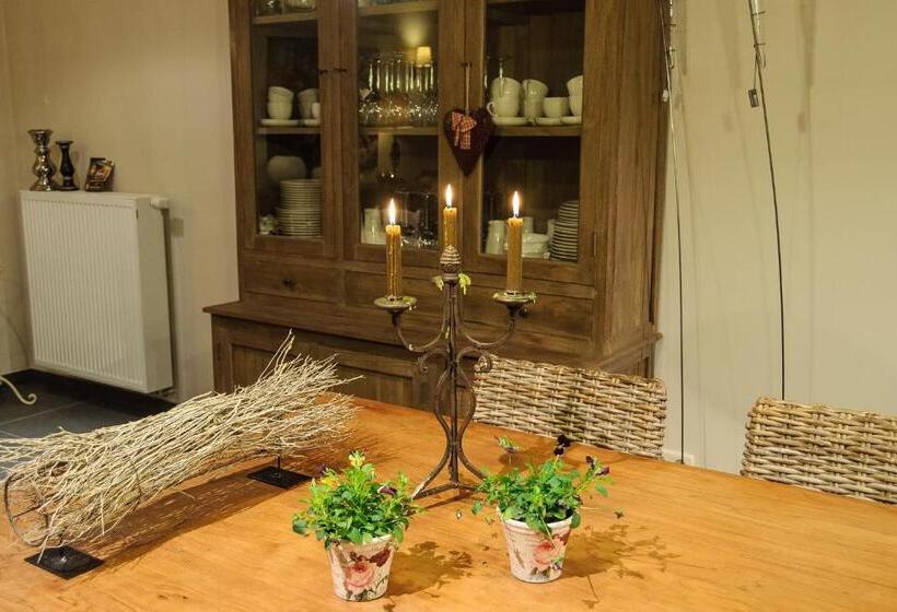 B&b Het Hof Van Petronilla