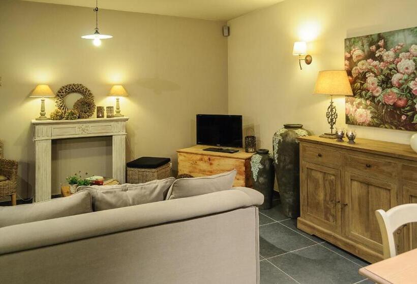 B&b Het Hof Van Petronilla