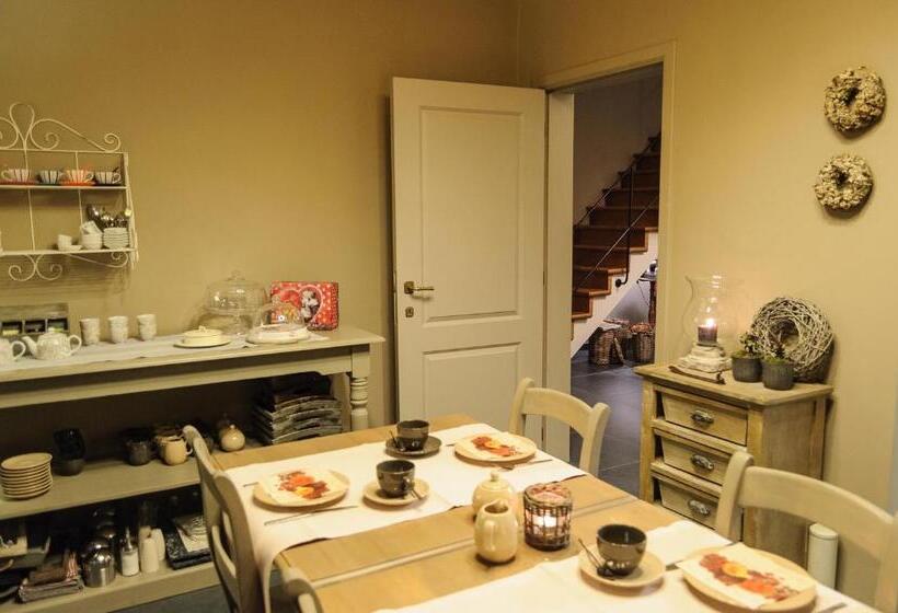 B&b Het Hof Van Petronilla