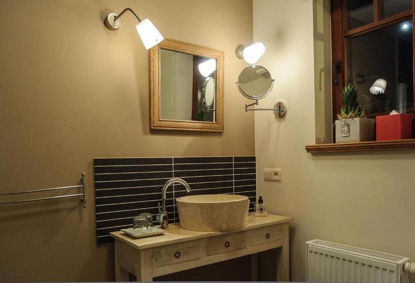 B&b Het Hof Van Petronilla