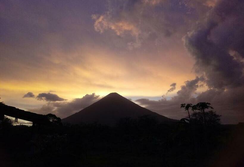 تختخواب و صبحانه Finca Montaña Sagrada