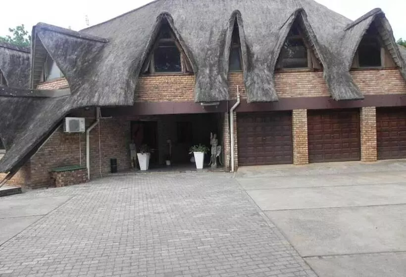 Aamiaismajoitus (B&B) Marrob Lodge