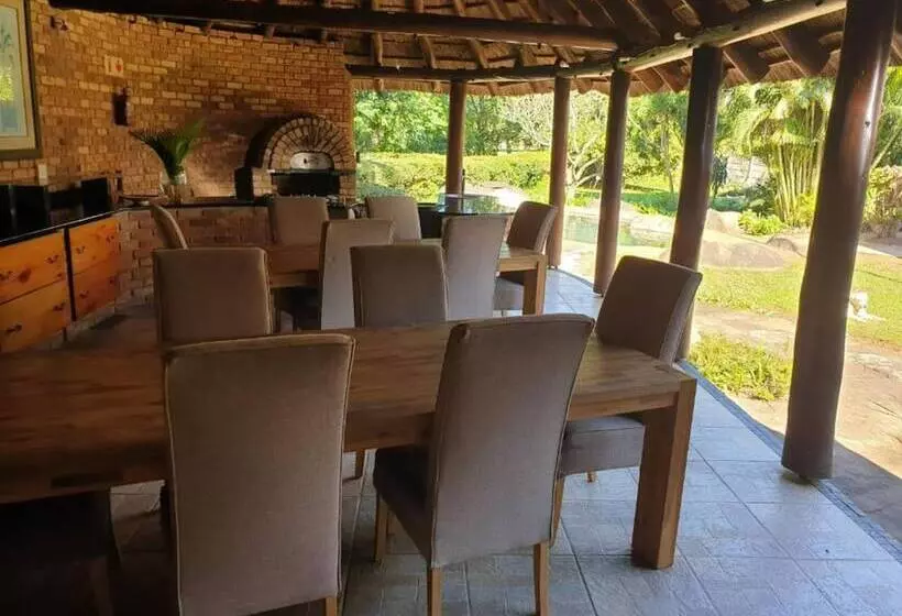 Aamiaismajoitus (B&B) Marrob Lodge