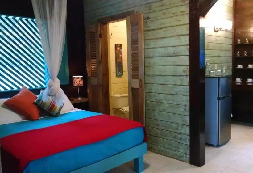 ベッドアンドブレックファースト Surf Break At Paunch