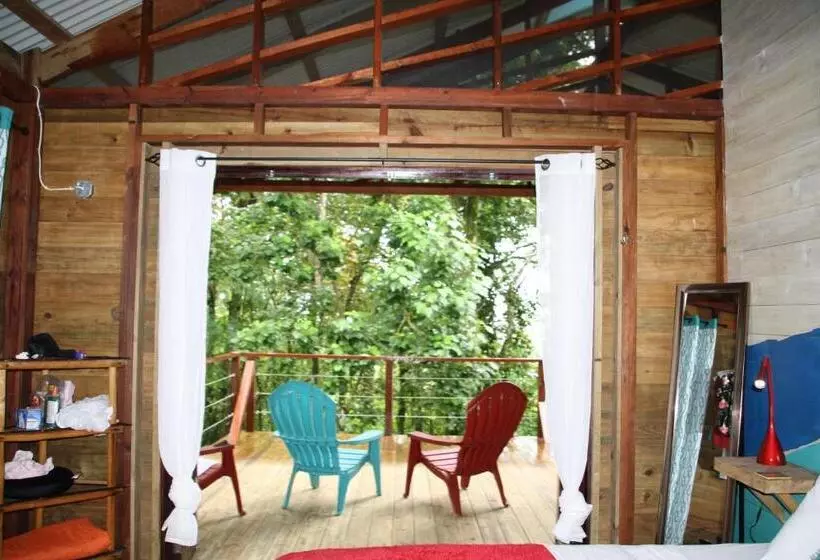 ベッドアンドブレックファースト Surf Break At Paunch