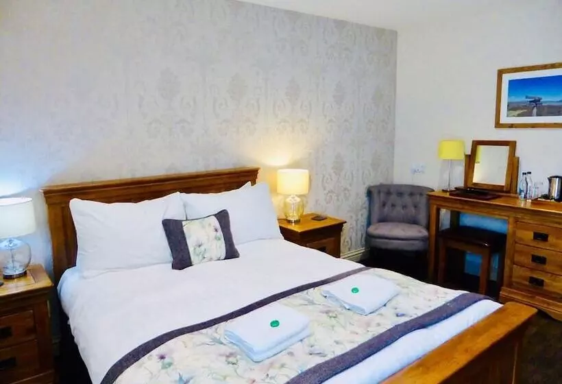 Glen Clova Hotel & Luxury Lodges