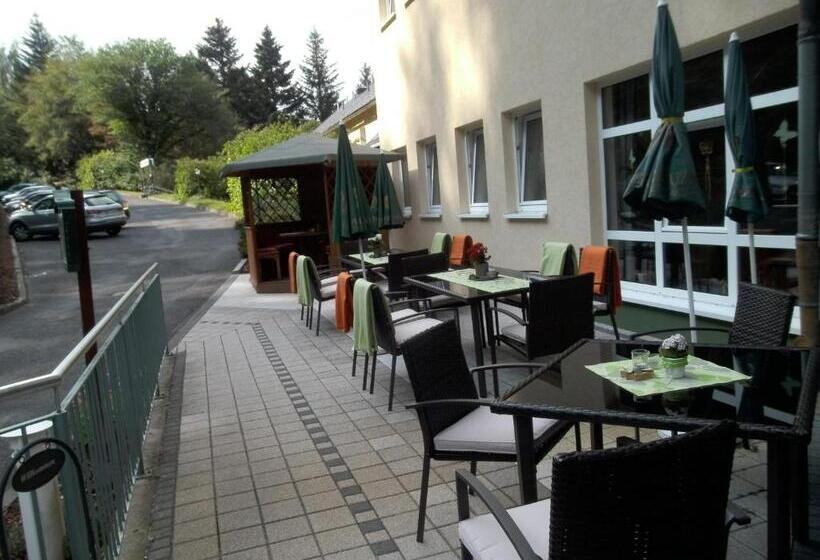 Отель Am Wald  Garni