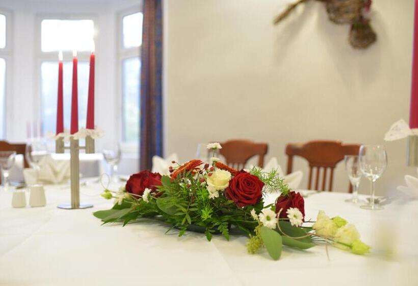 Отель Am Wald  Garni