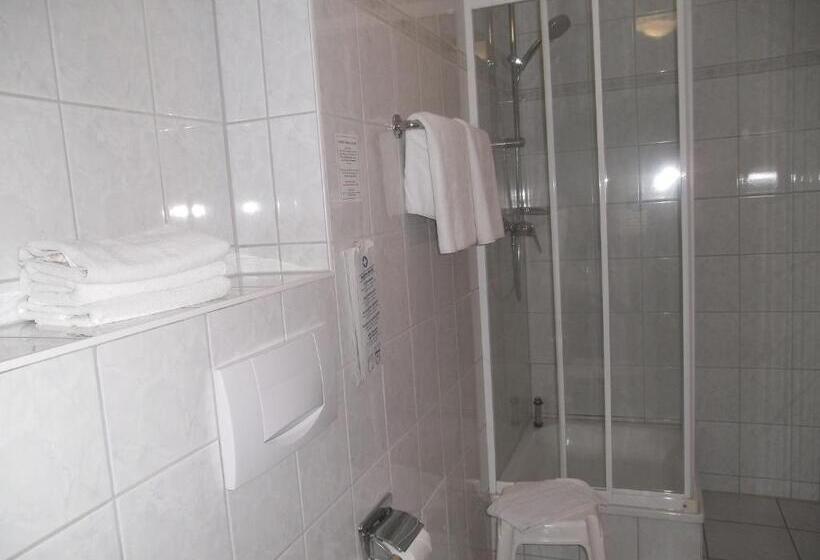 Отель Am Wald  Garni