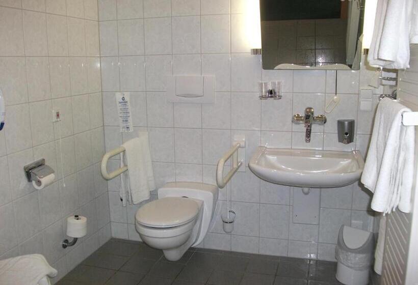 Отель Am Wald  Garni