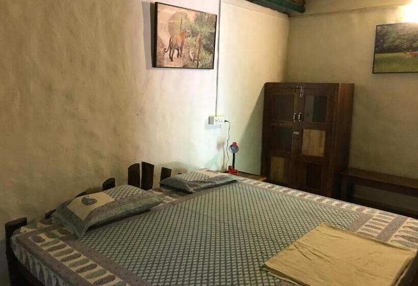 酒店 Kamp Kamouflage Kanha