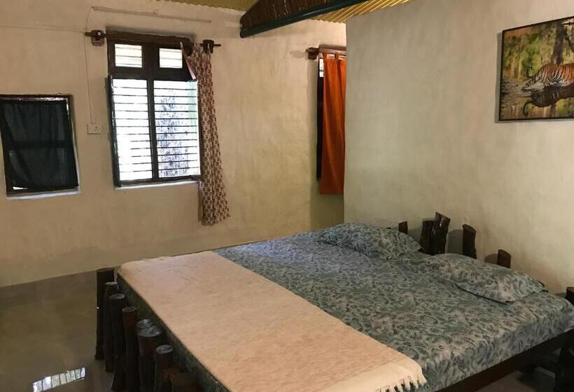 酒店 Kamp Kamouflage Kanha