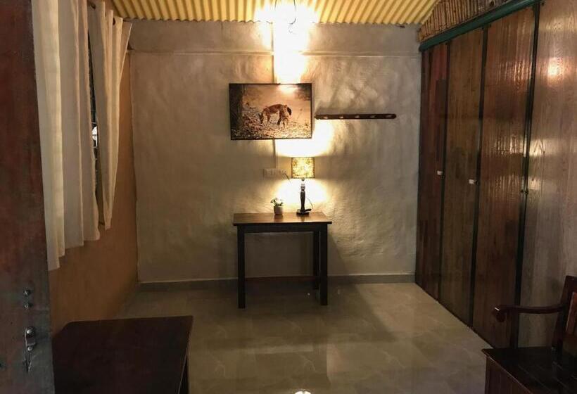 酒店 Kamp Kamouflage Kanha