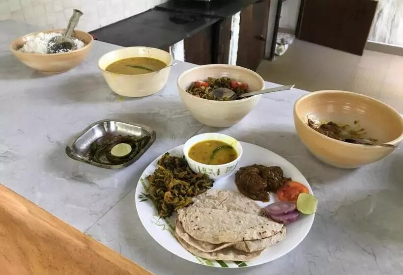 ホテル Kamp Kamouflage Kanha