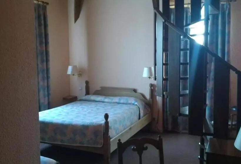 Hotelli La Fleur De Lys