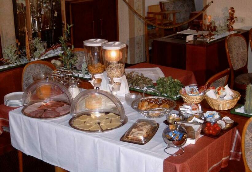 فندق Pizzeria Venezia